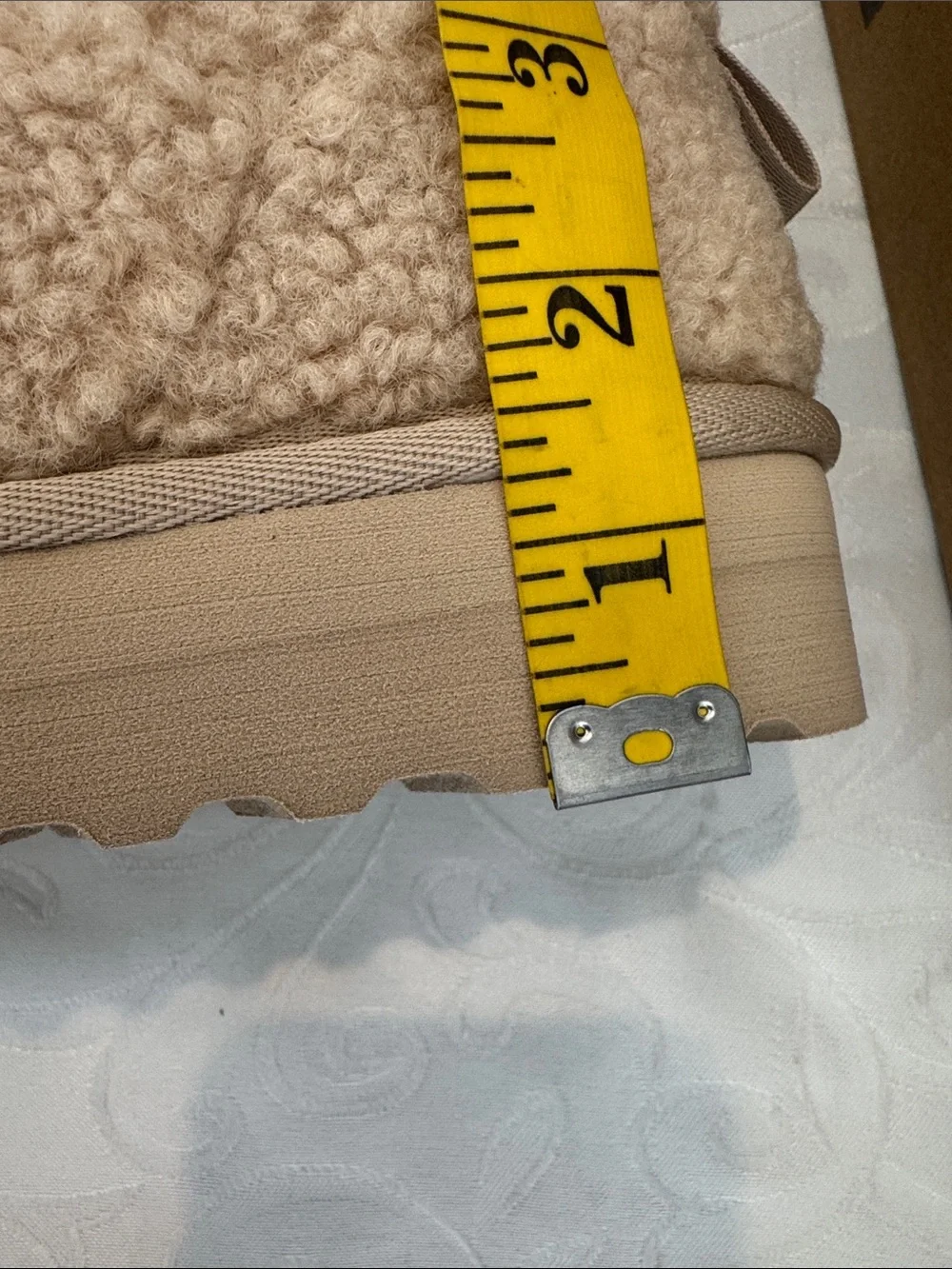Bearpaw Kids Faux Fur Slipper. Size 13